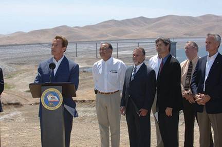 Steve joins former California Governor Schwarzenegger at the San Luis Reservoir to advocate for a comprehensive water solution-sm